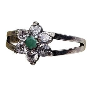 Avon Sterling Silver Flower Ring Emerald Green 925 CZ Cluster Cocktail Size 8.25